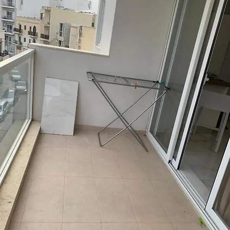 East Garden 3 Apartment
